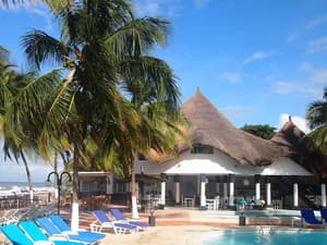 thumbnail: Outdoor pool