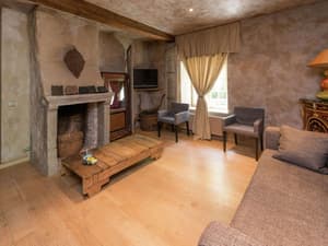 thumbnail: Living room