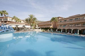 thumbnail: Outdoor pool