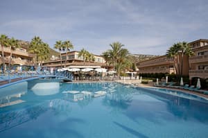 thumbnail: Outdoor pool