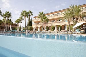 thumbnail: Outdoor pool