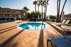 thumbnail: Pool