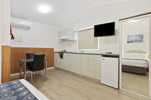 thumbnail: In-room dining