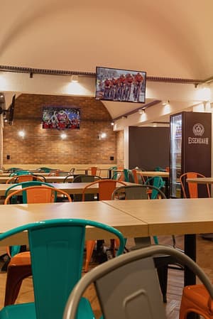 thumbnail: Restaurant
