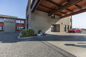 thumbnail: Exterior