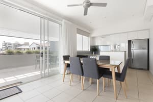 thumbnail: In-room dining