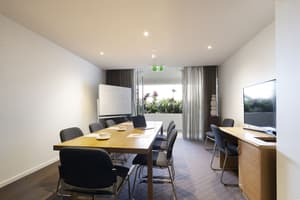 thumbnail: Business center