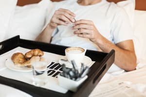 thumbnail: Room service - dining
