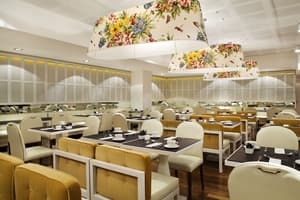 thumbnail: Breakfast area