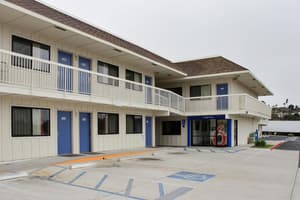 thumbnail: Exterior