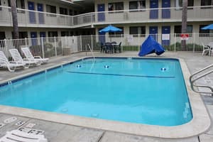 thumbnail: Pool
