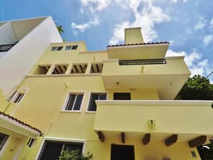 thumbnail: Front of property