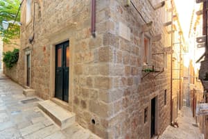 thumbnail: Exterior