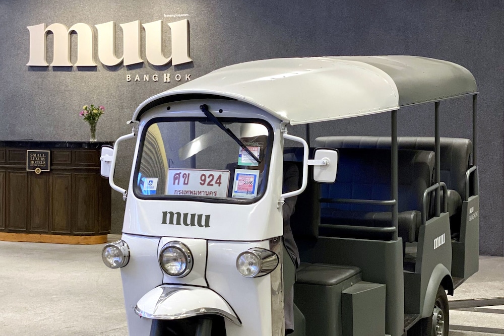 Train station shuttle