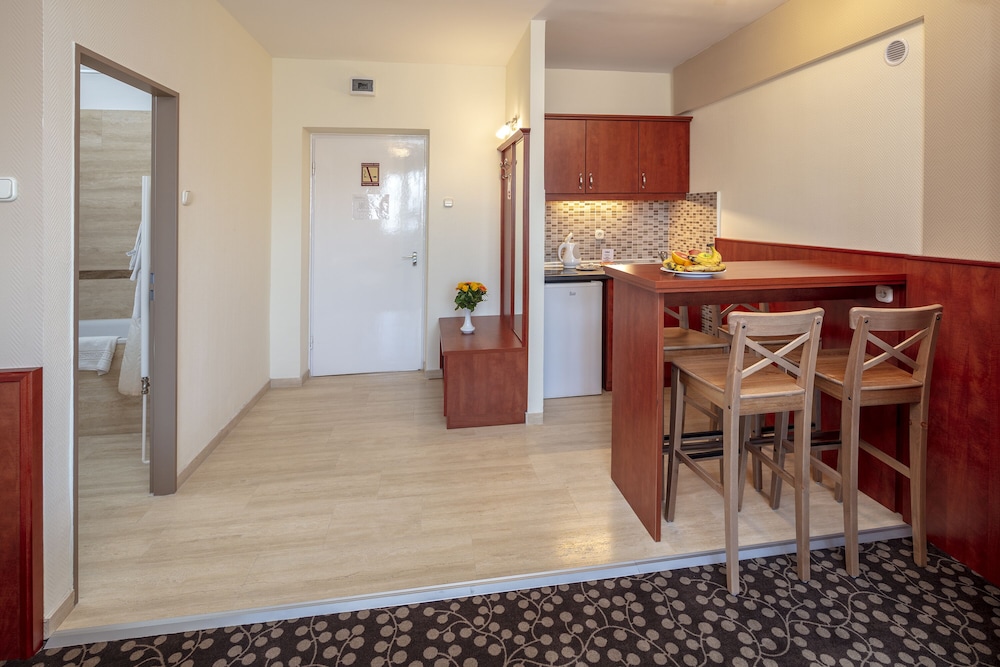 Private kitchenette