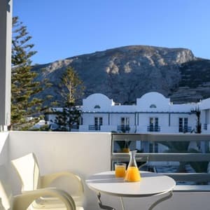 thumbnail: Outdoor dining