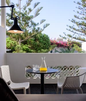 thumbnail: Outdoor dining