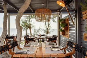 thumbnail: Outdoor dining