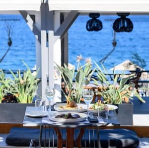 thumbnail: Outdoor dining