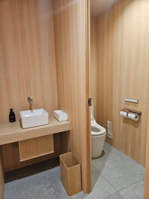 thumbnail: Bathroom