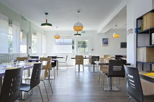thumbnail: Restaurant