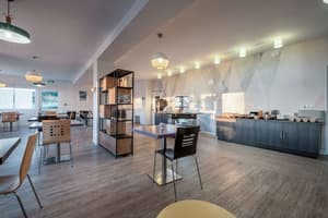 thumbnail: Breakfast area