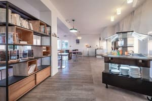 thumbnail: Breakfast area