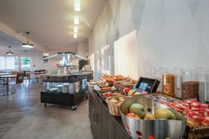 thumbnail: Breakfast area