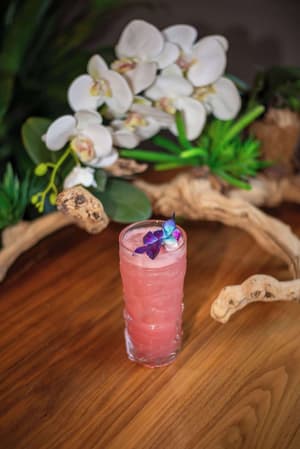 thumbnail: Bar (on property)