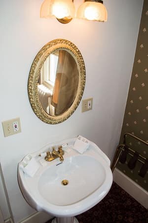 thumbnail: Bathroom sink