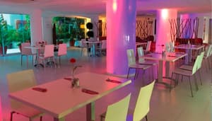 thumbnail: Restaurant