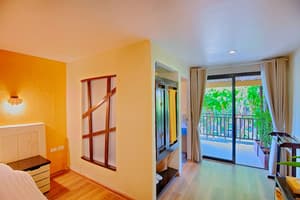 thumbnail: Balcony view
