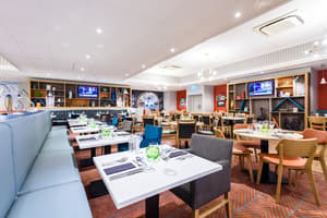 thumbnail: Restaurant