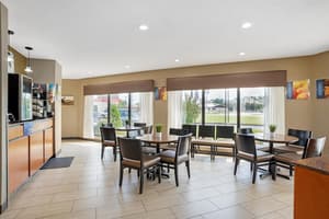 thumbnail: Breakfast area