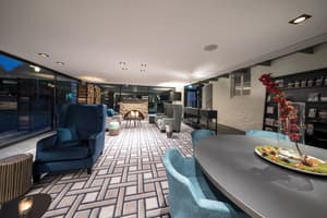 thumbnail: Lobby sitting area