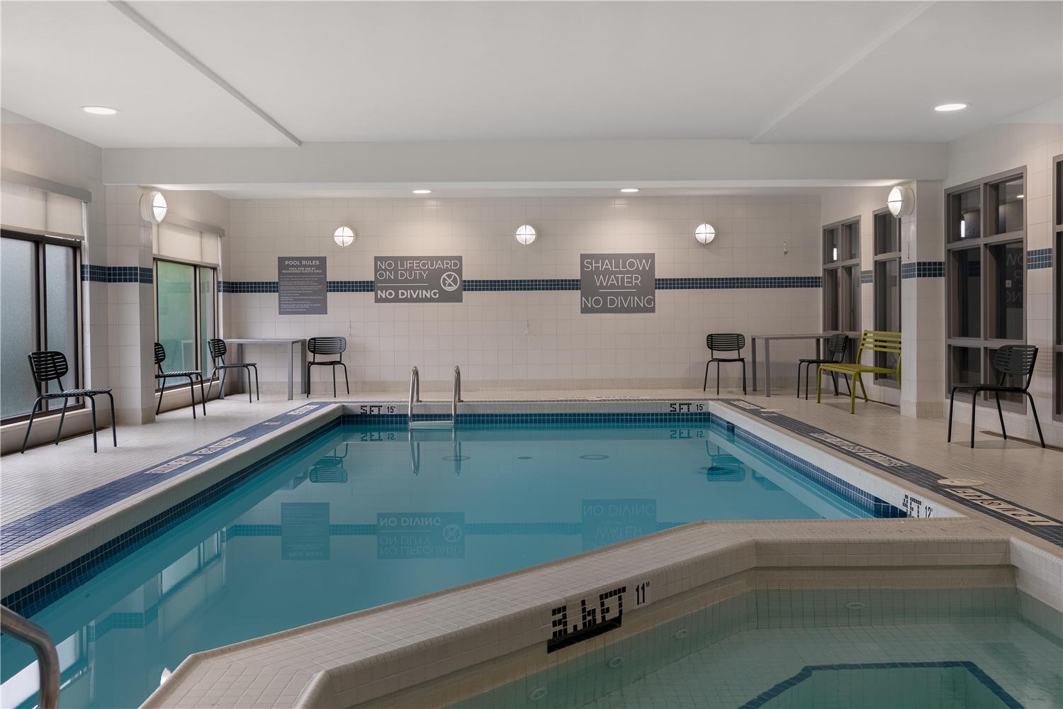 Swimming pool-spa