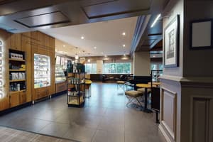 thumbnail: Bar (on property)