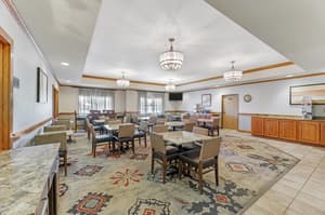 thumbnail: Breakfast area