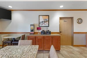 thumbnail: Breakfast area
