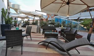 thumbnail: Outdoor dining