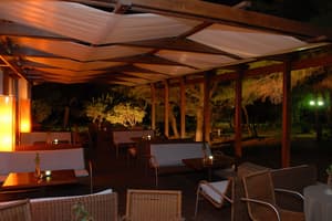 thumbnail: Bar (on property)