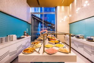 thumbnail: Breakfast area