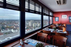 thumbnail: Restaurant
