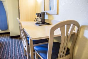thumbnail: Breakfast area