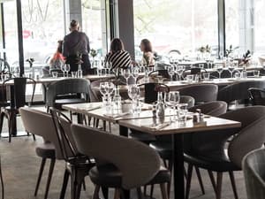 thumbnail: Restaurant