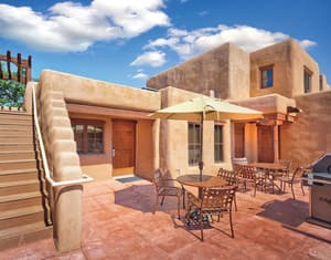 thumbnail: Courtyard