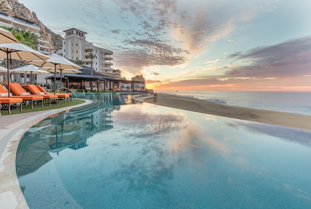 Infinity pool