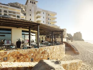 thumbnail: Outdoor dining