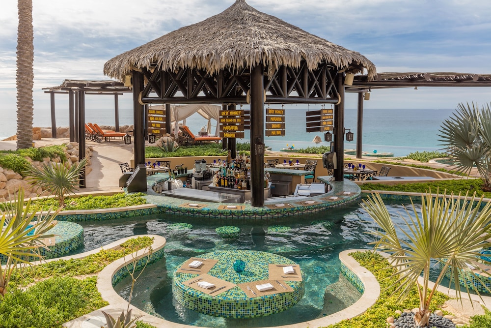 Poolside bar