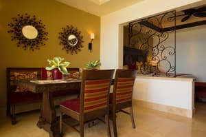 thumbnail: In-room dining